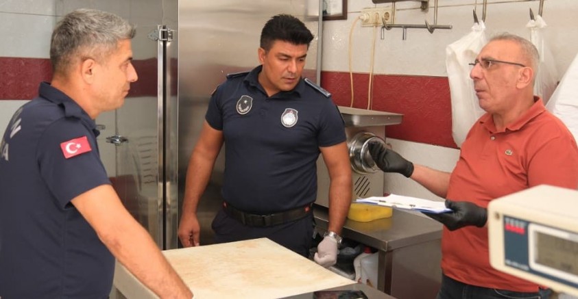 Ceyhan Belediyesi'nden Gıda Güvenliği İçin Sıkı Denetim