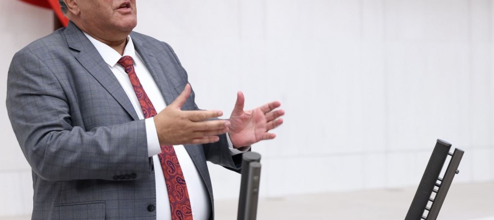 GÜRER: “YAŞLI NÜFUS, BORÇLU VE MUTSUZ”