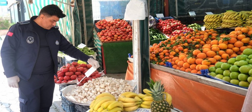 Ceyhan Belediyesi’nden Manavlara Sıkı Denetim
