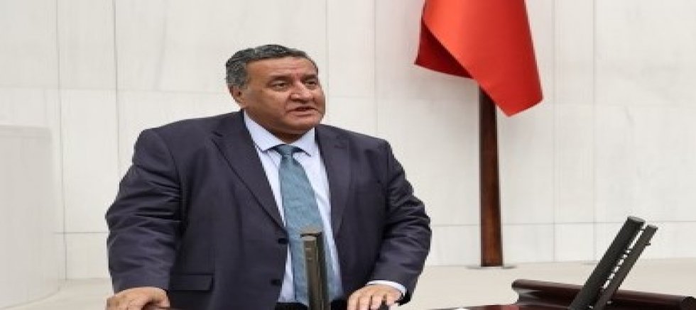 GÜRER: “ÇOCUKLARI CEZALANDIRMADAN ÖNCE, ONLARI SUÇA İTEN NEDENLERİ ORTADAN KALDIRMALIYIZ”