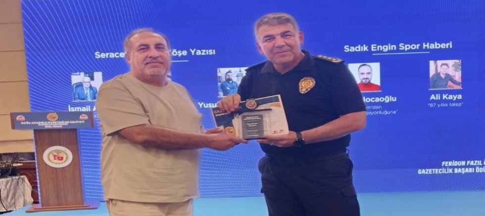 Toplumun Vicdanı Erzurum'da Ödüllendirildi: Celil Kocataş'a 