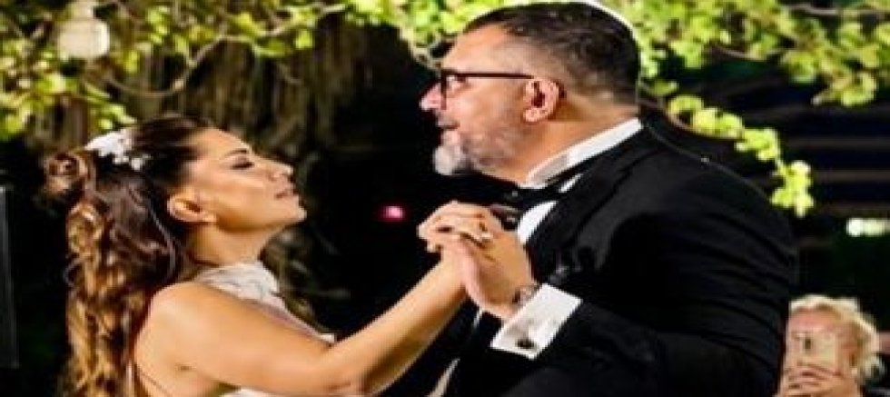 UMUT VE ESRA DÜNYA EVİNE GİRDİ