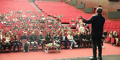 Başarılar Perdede Buluştu! Çukurova Üniversitesinde Öğrenci Filmleri Seyirciyle Buluştu