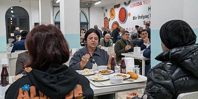 BAŞKAN VEKİLİ AKKAN, SEYHANLILAR İLE İFTAR SOFRASINDA BULUŞTU