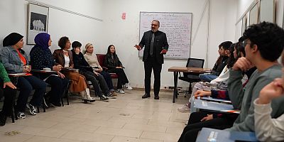  ÇUKUROVA’DA TİYATRO KURSUNA YOĞUN İLGİ