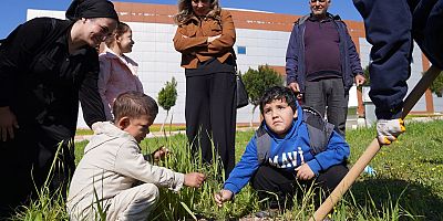 Çukurova Üniversitesi Dünya Böbrek Gününde “Geleceğe Nefes, Sağlığa Umut” Etkinliği Düzenledi