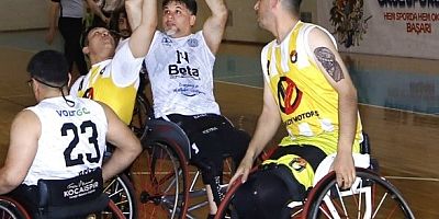 Muş BESK’i farklı geçip ligde kaldı