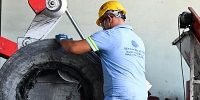 SEYHAN BELEDİYESİ’NDEN SIFIR ATIK SEFERBERLİĞİ: ATIK LASTİKLER EKONOMİYE KAZANDIRILIYOR