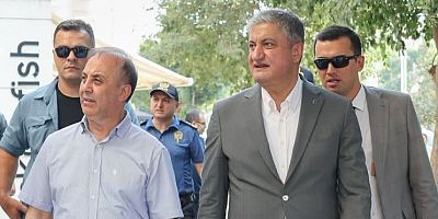 VALİ MUSTAFA YAVUZ, BÜLENT ANGIN BULVARI’NDA ESNAF VE VATANDAŞLARLA BİR ARAYA GELDİ