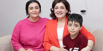 Vali  Mustafa Yavuz’un Eşi Süreyya Yavuz Hanımefendi, aileleri ziyaret etti.