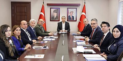 VALİMİZ SAYIN MUSTAFA YAVUZ BAŞKANLIĞINDA EĞİTİM DEĞERLENDİRME TOPLANTISI GERÇEKLEŞTİRİLDİ