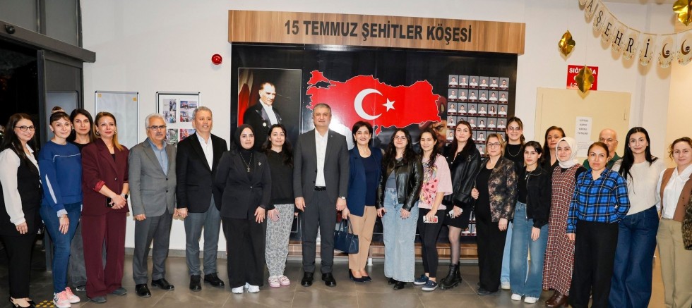 VALİMİZ SAYIN MUSTAFA YAVUZ KYK TOROSLAR KIZ ÖĞRENCİ YURDU ÖĞRENCİLERİYLE İFTARDA BİR ARAYA GELDİ