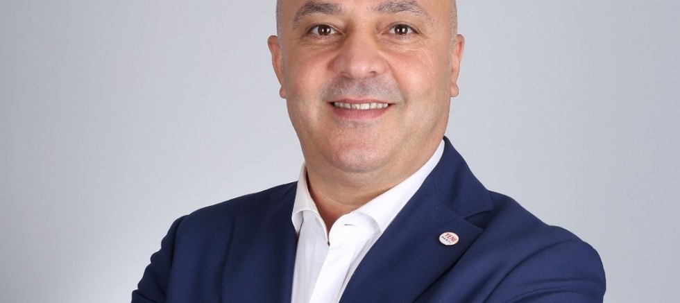 Yeni Parti Çukurova İlçe Başkan Adayı Levent Yergök: “Heyecanı, umudu ve mücadeleyi büyütmeye adayım”